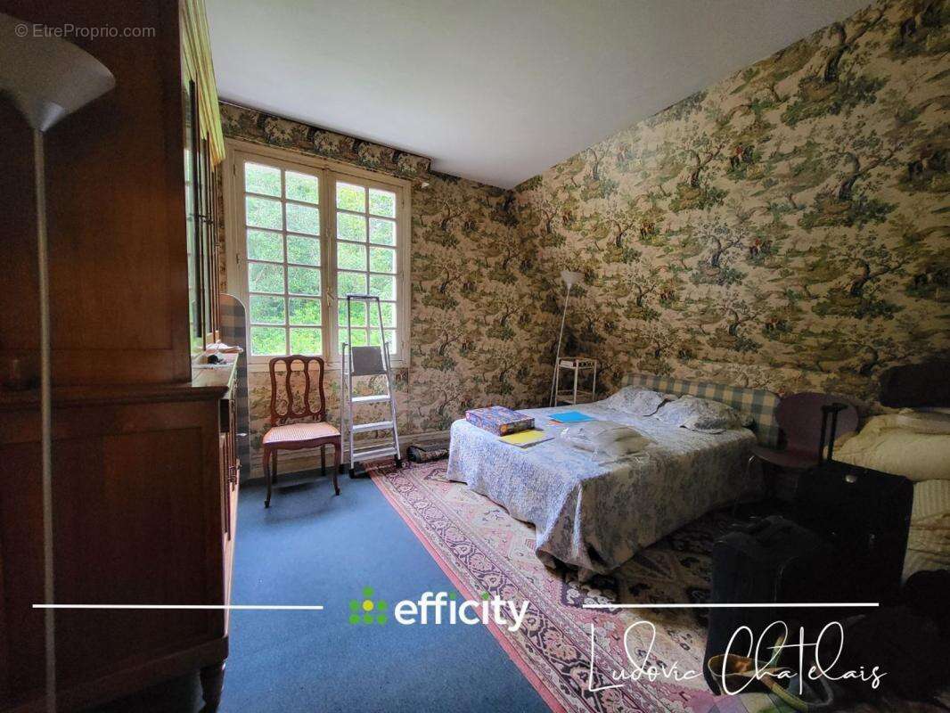 Maison 300 m² à La Chapelle-Chaussee  - photo 17