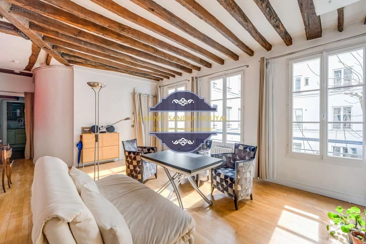 Appartement à PARIS-3E
