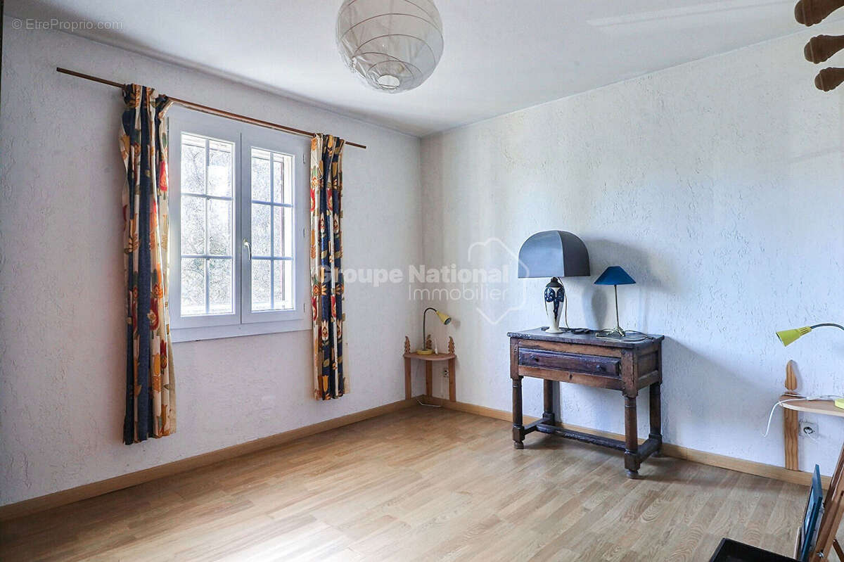 Maison à SAINT-ETIENNE-DU-GRES