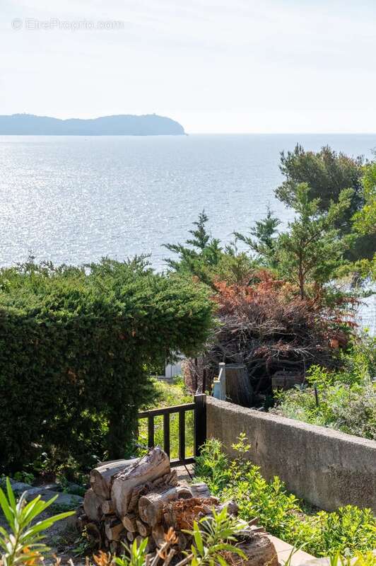 Maison à CARQUEIRANNE