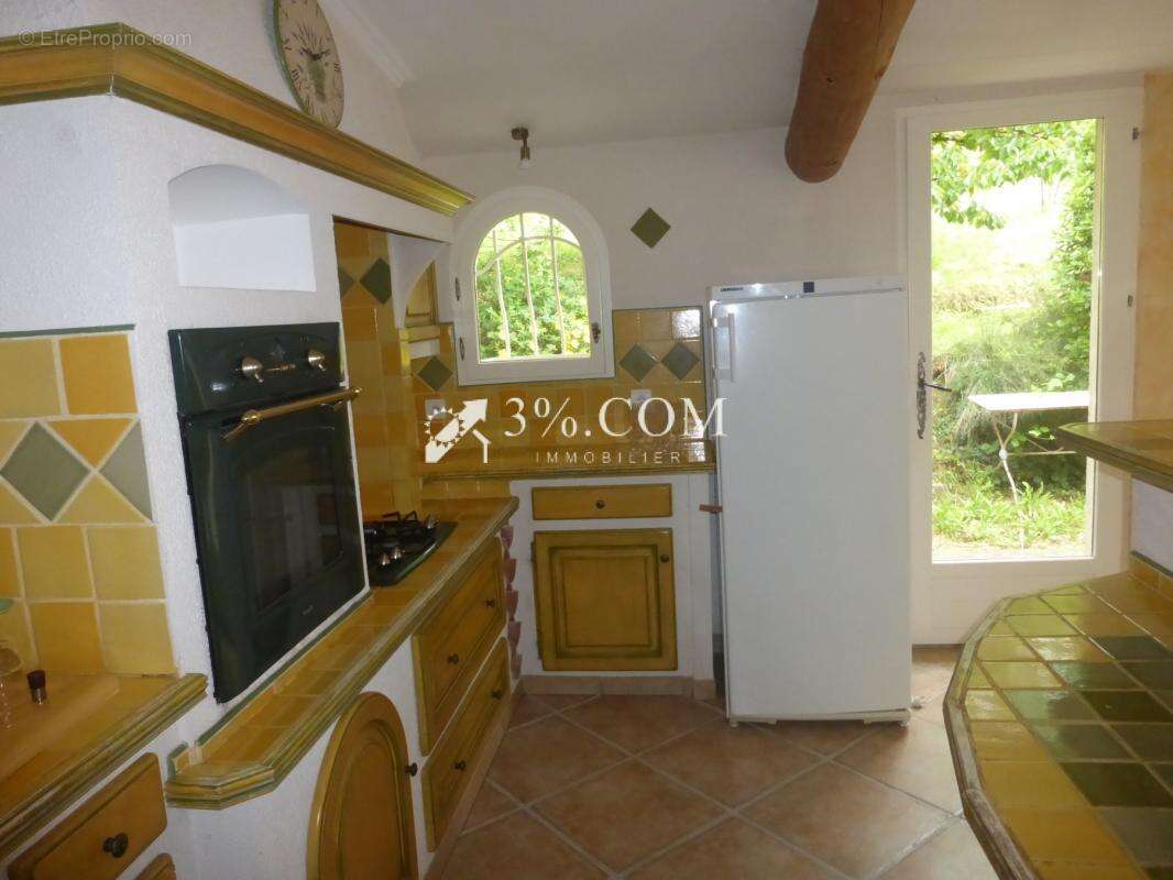 Maison à SAINT-JEAN-DU-PIN