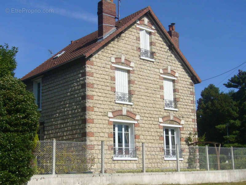 Maison à CHAMPAGNE-SUR-OISE
