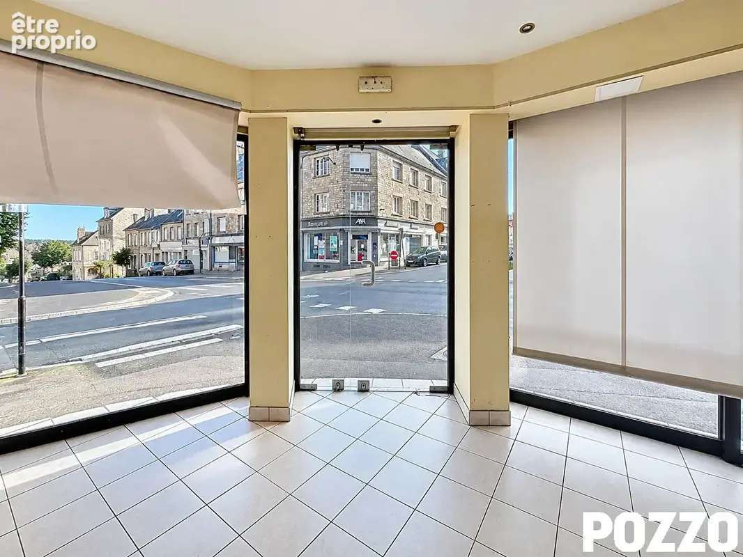 A Vendre - Saint Hilaire Du Harcouet - Immeuble 5 pièce(s) 245 m² - local commercial - appartement - maison - photo 2
