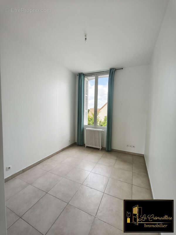 chambre  - Appartement à DOURDAN
