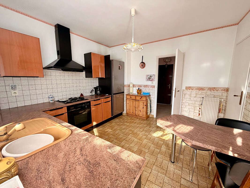 Appartement Martigues 5 pièce(s) 100 m2, calme, vue dégagée, parking - photo 7