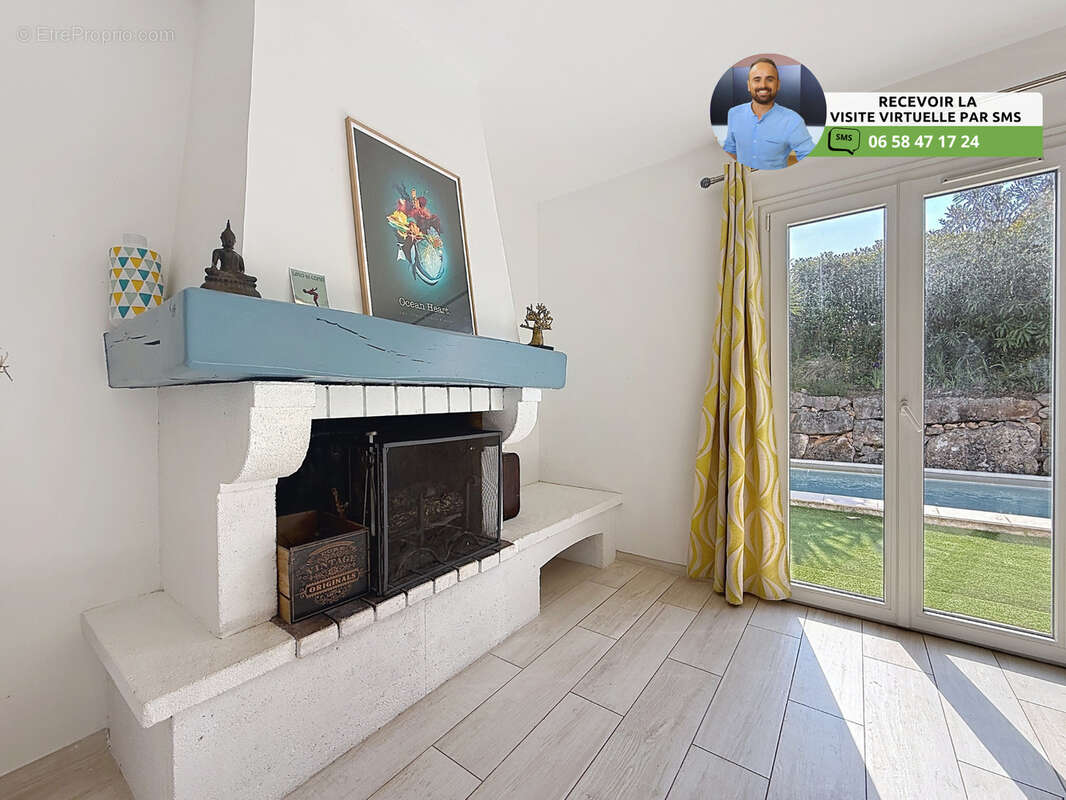 Maison à LA ROQUETTE-SUR-SIAGNE