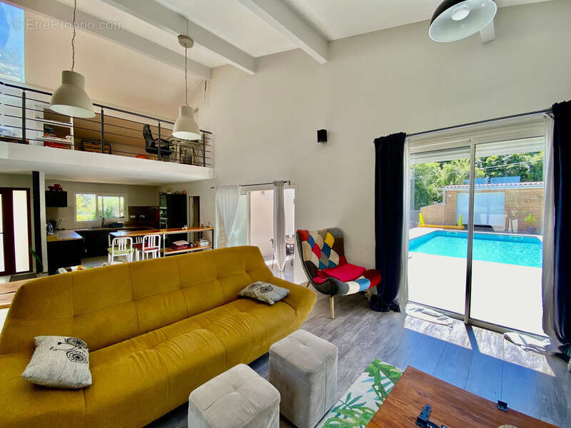 Maison à ESCOUSSANS