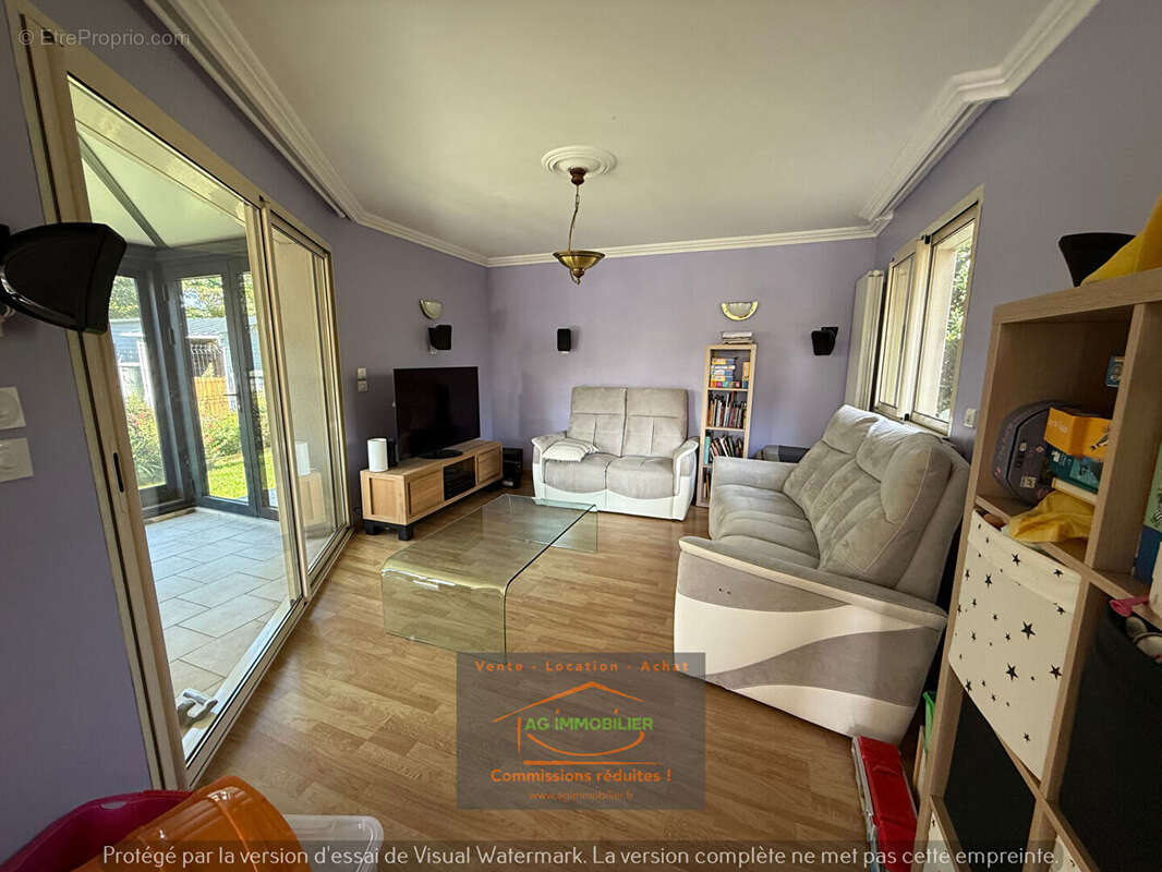 Maison à LA CHAPELLE-DES-FOUGERETZ