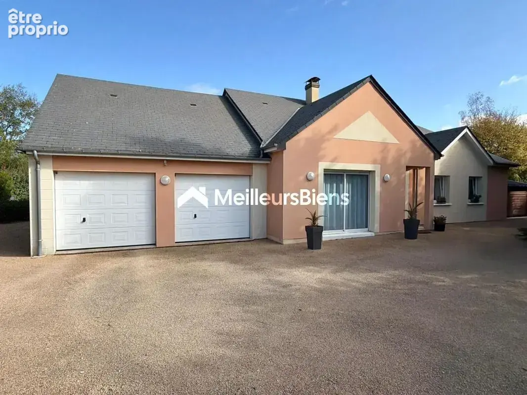 Maison de plain-pied 134 m² – 3/4 chambres – Piscine chauffée – Terrain 1 352 m² – La Bazouge-des-Alleux - photo 12