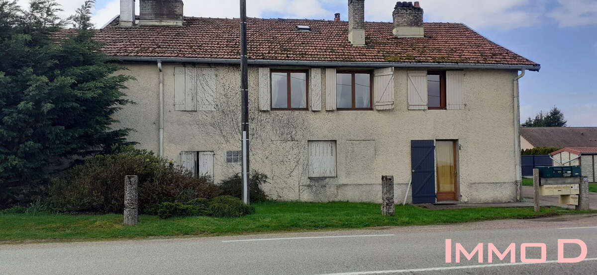 Appartement à XERTIGNY