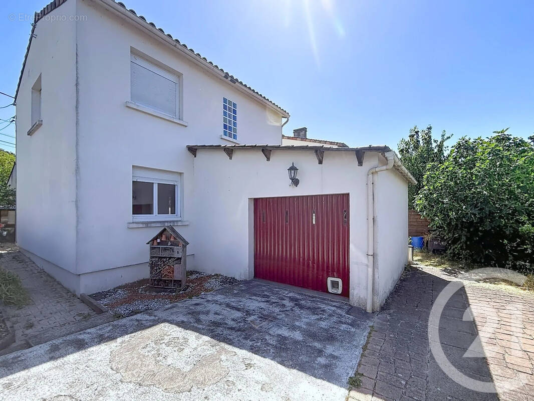 Maison 88 m² à L'isle-D'espagnac  - photo 9