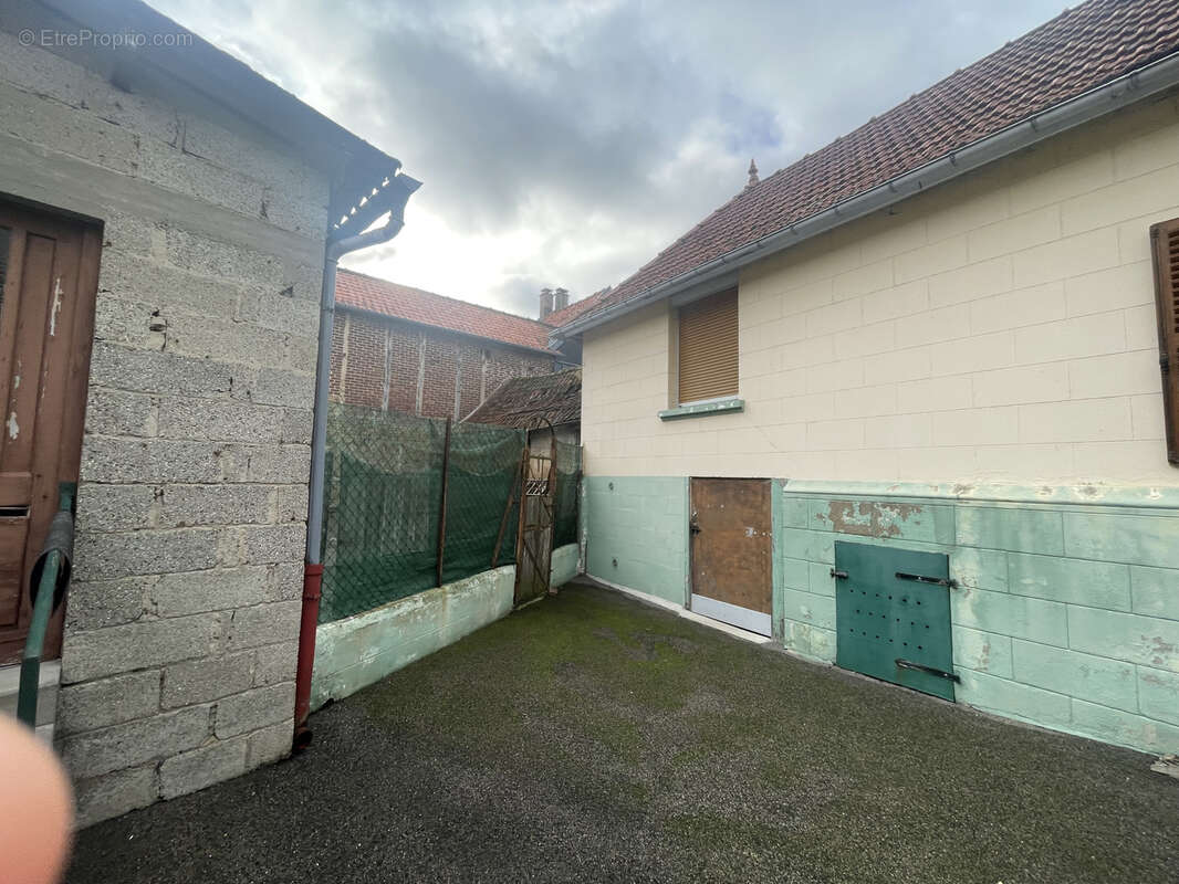 Maison à FLIXECOURT