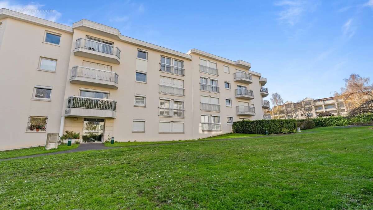 Appartement à GARCHES