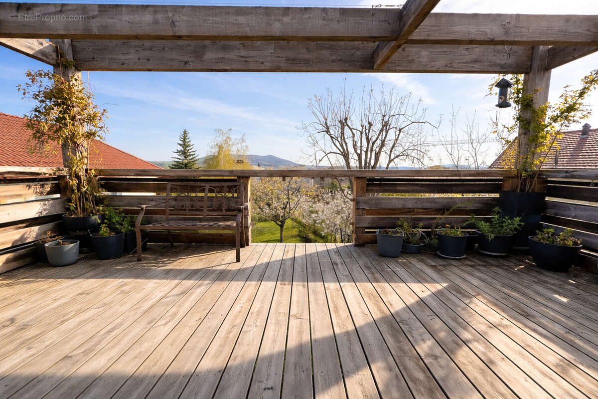 Maison à PONT-DU-CHATEAU