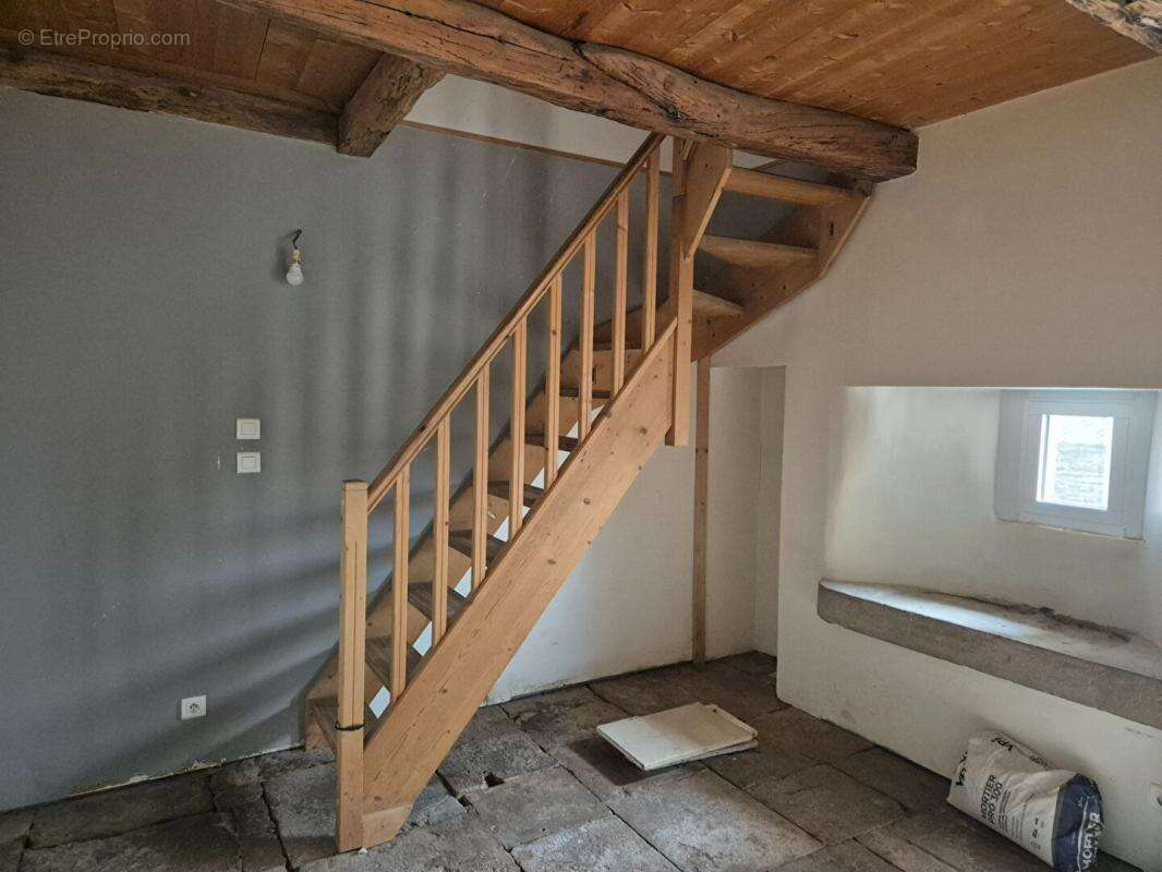 Maison à CHARGEY-LES-PORT