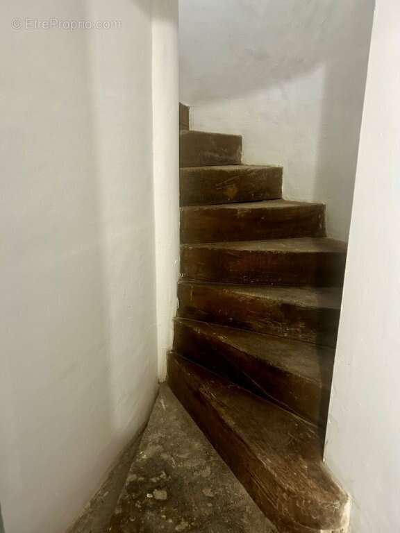 MAISON CENTRE VILLAGE  - 2 logements (1 loué) - 2 garages - Belle prestations !!! - photo 11