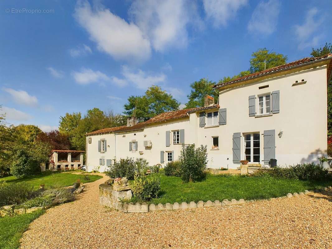 Maison à VERTEILLAC