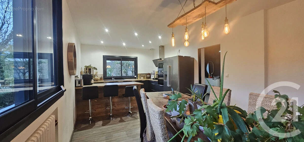 Maison à MAUREMONT