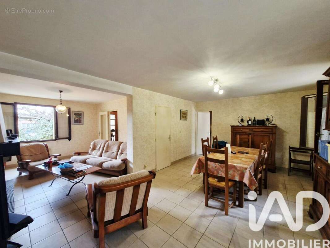 Photo 5 - Maison à NISSAN-LEZ-ENSERUNE