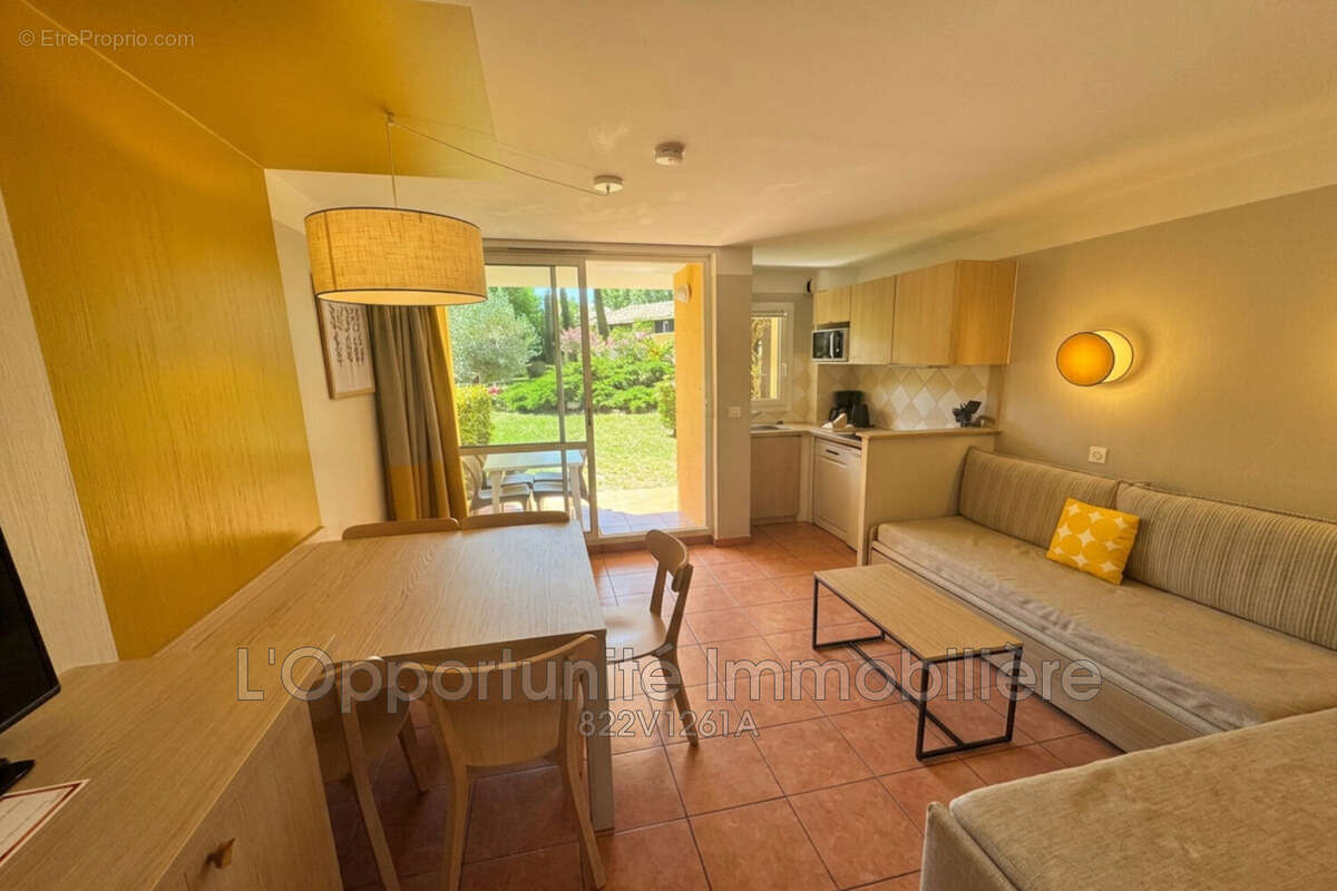 Appartement 33 m² à Mandelieu-La-Napoule  - photo 2