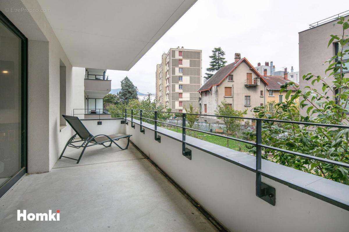 Appartement T3 de 60 m2 à Grenoble 38100, Allée Henriette Gröll - photo 2