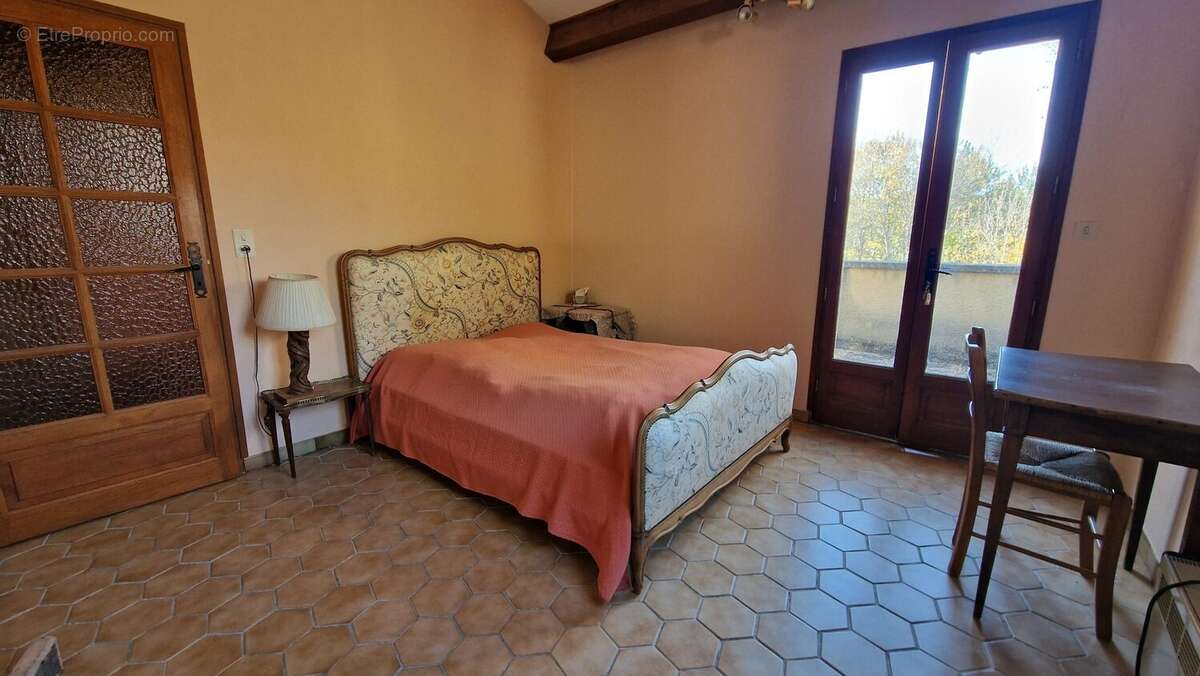 Maison à PIEGROS-LA-CLASTRE