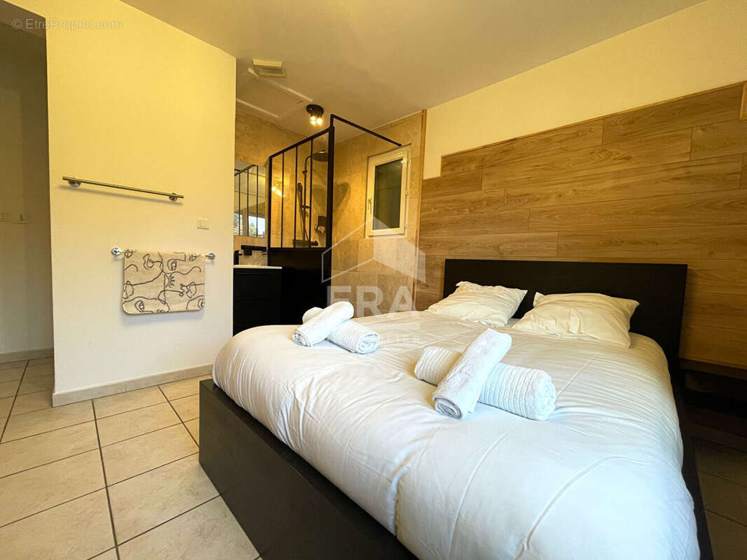 Maison à PERNES-LES-FONTAINES