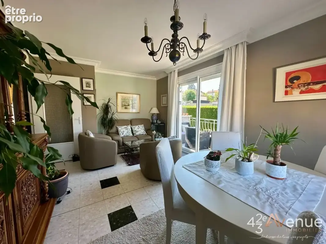 Maison 6 pièces 108 m² à vendre à Andrezieux-Boutheon (42160) - photo 2