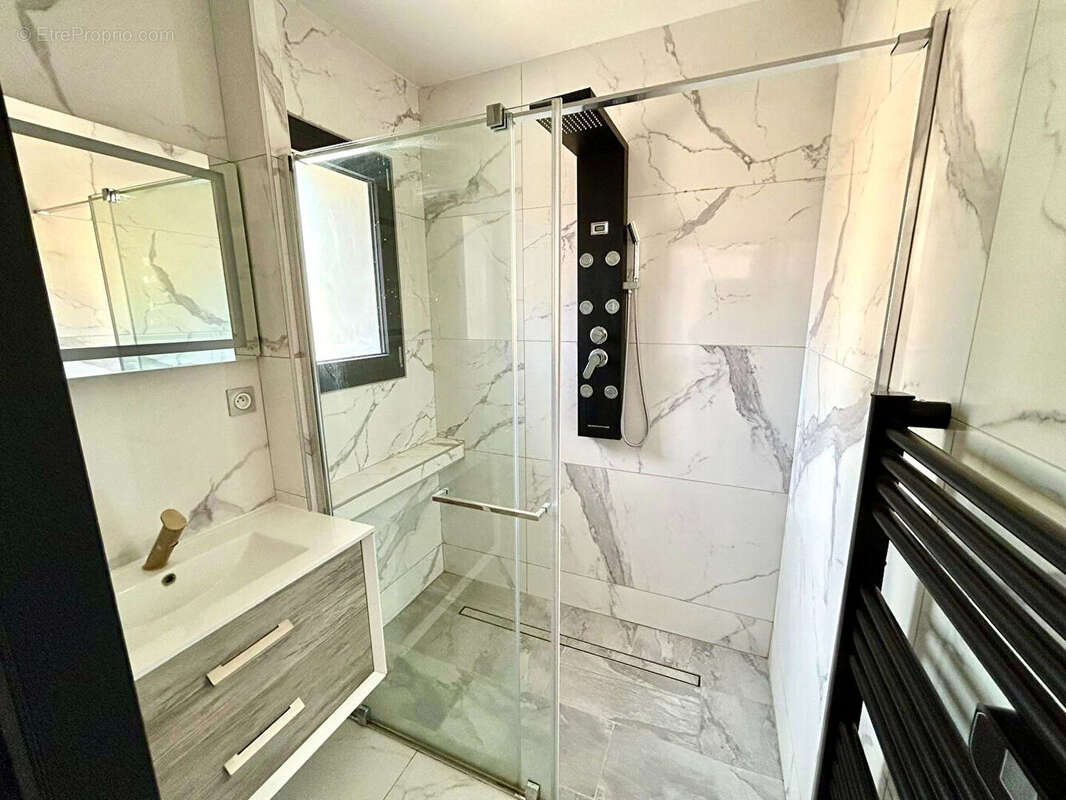 Appartement à SORGUES