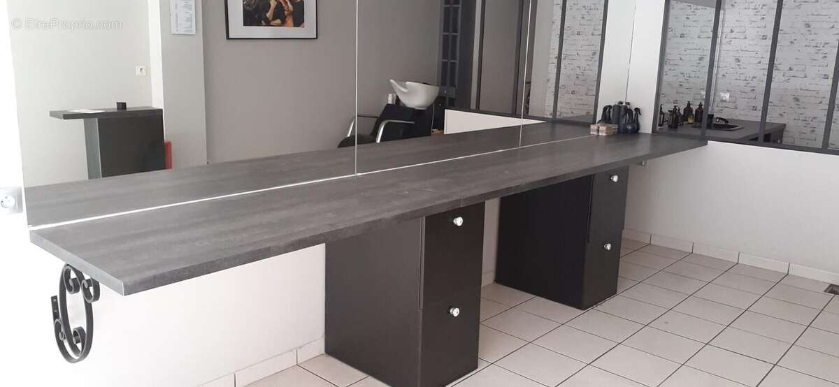 Commerce 67 m² à Descartes  - photo 7