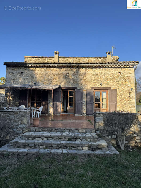 Maison à LEZAN