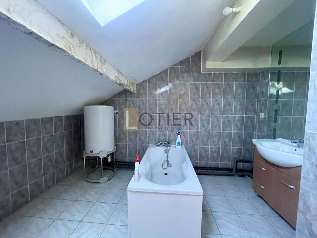 Appartement à SAINT-CHRISTOL-LES-ALES