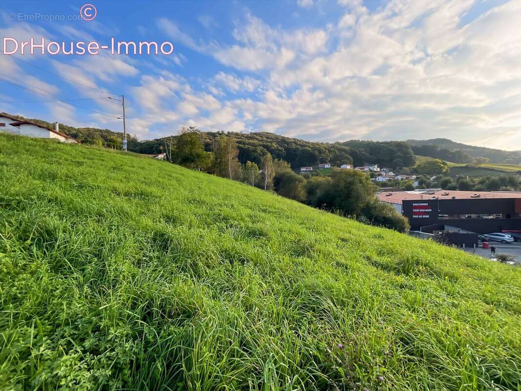 Terrain à HASPARREN