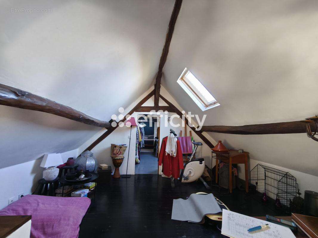 Maison à NEUFVY-SUR-ARONDE