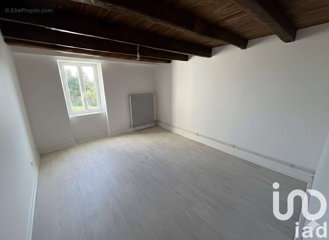 Maison 89 m² à Pageas  - photo 8