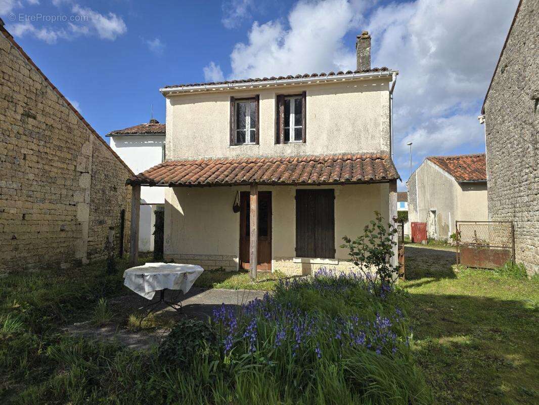 Maison à COIVERT