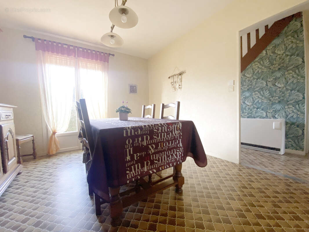 Maison à LA CHAPELLE-ERBREE