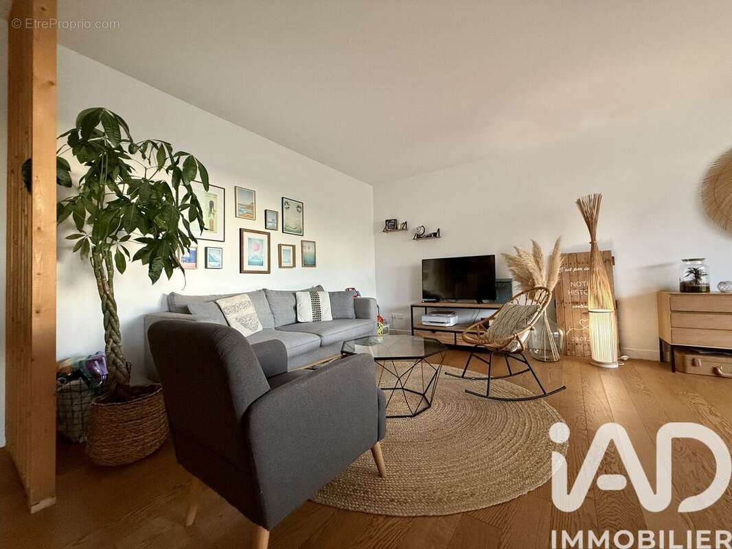 Photo 2 - Appartement à SAINT-LAURENT-DU-VAR