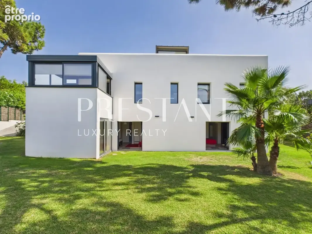 Villa d'architecte de 240 m² à Chiberta, vue mer depuis le toit-terrasse - photo 36