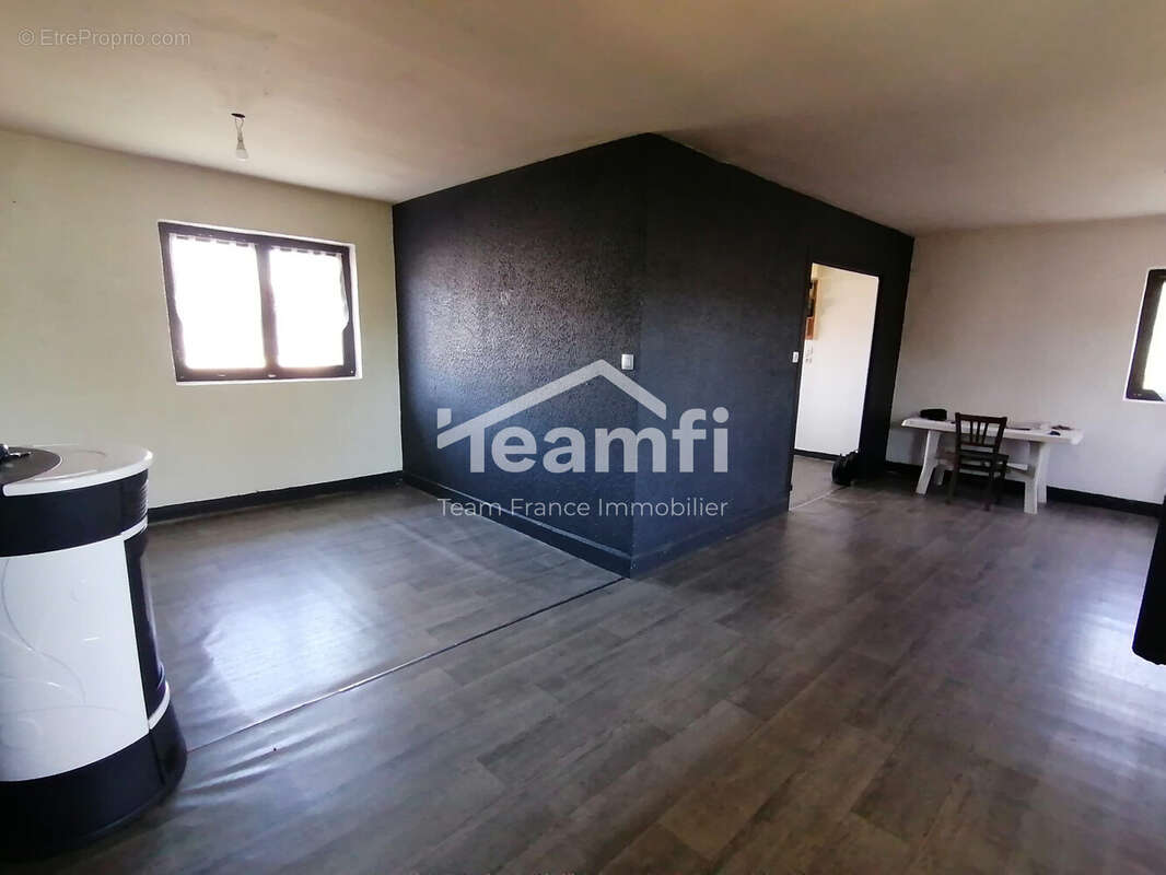 Maison à BAS-EN-BASSET