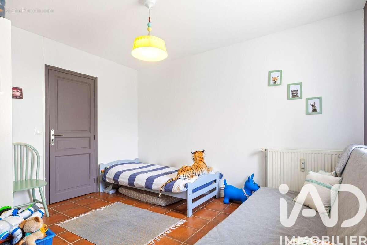 Maison 114 m² à Fontaine-Le-Port  - photo 6
