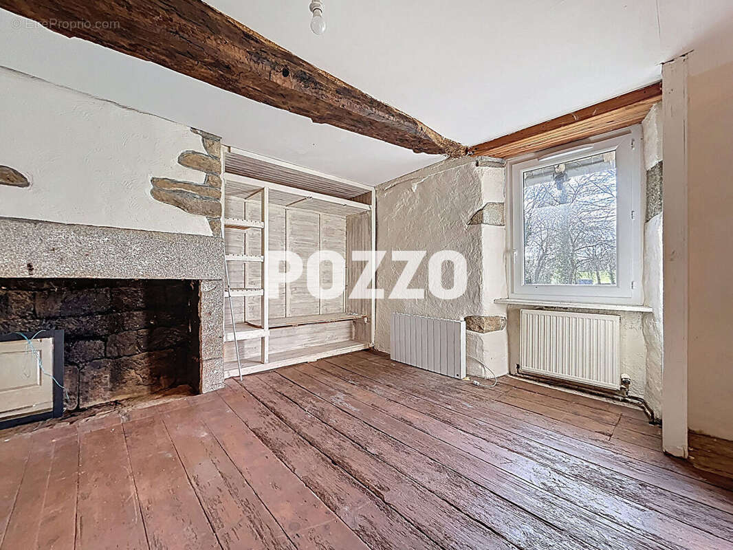 Maison à MONTAIGU-LES-BOIS