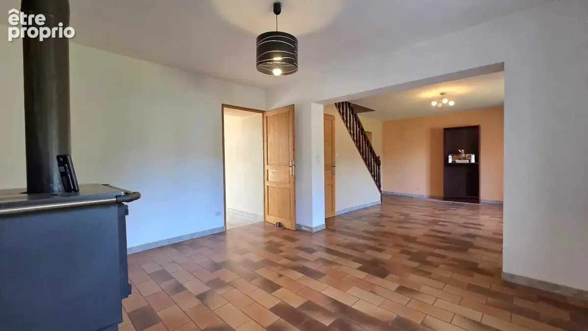 Maison individuelle sans travaux avec 3 chambres et garage située à Anor - photo 5