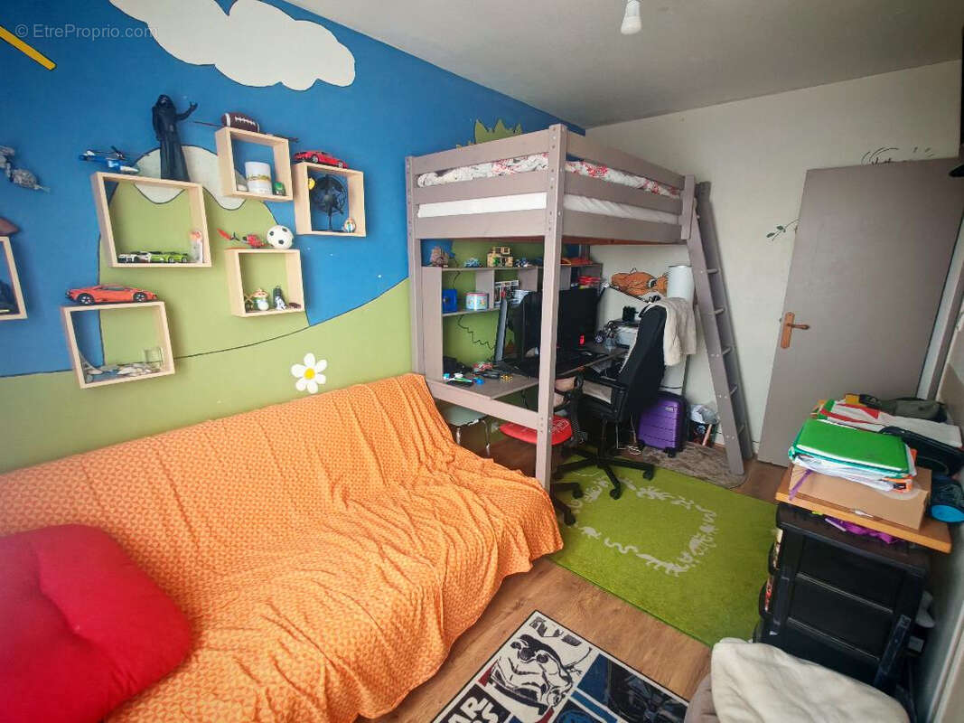 Appartement à SARTROUVILLE