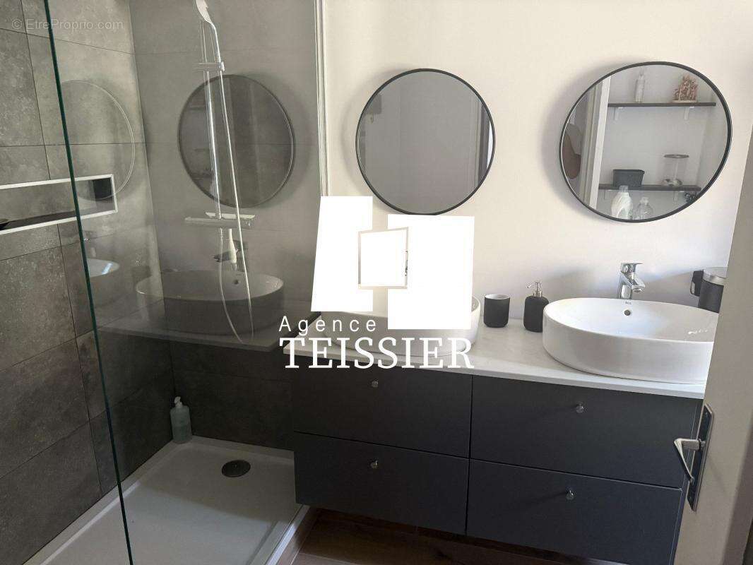 Appartement à LES VANS