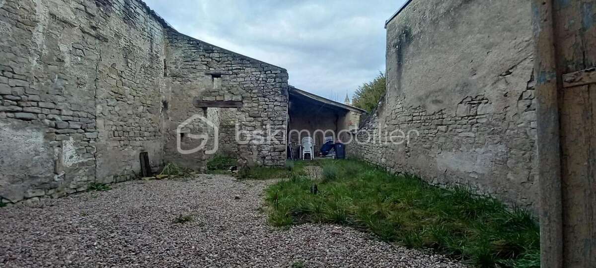 Maison à BOURBONNE-LES-BAINS