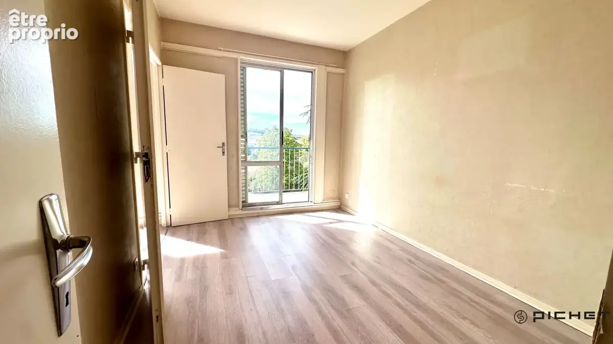 Appartement Angouleme 4 pièce(s) 75 m2 - photo 9