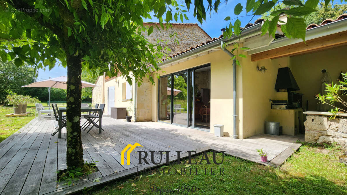 Maison à PUGNAC