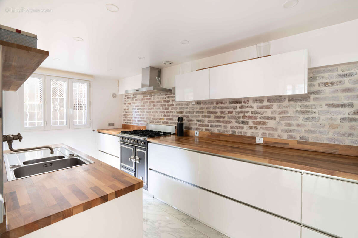 Maison à PARIS-17E