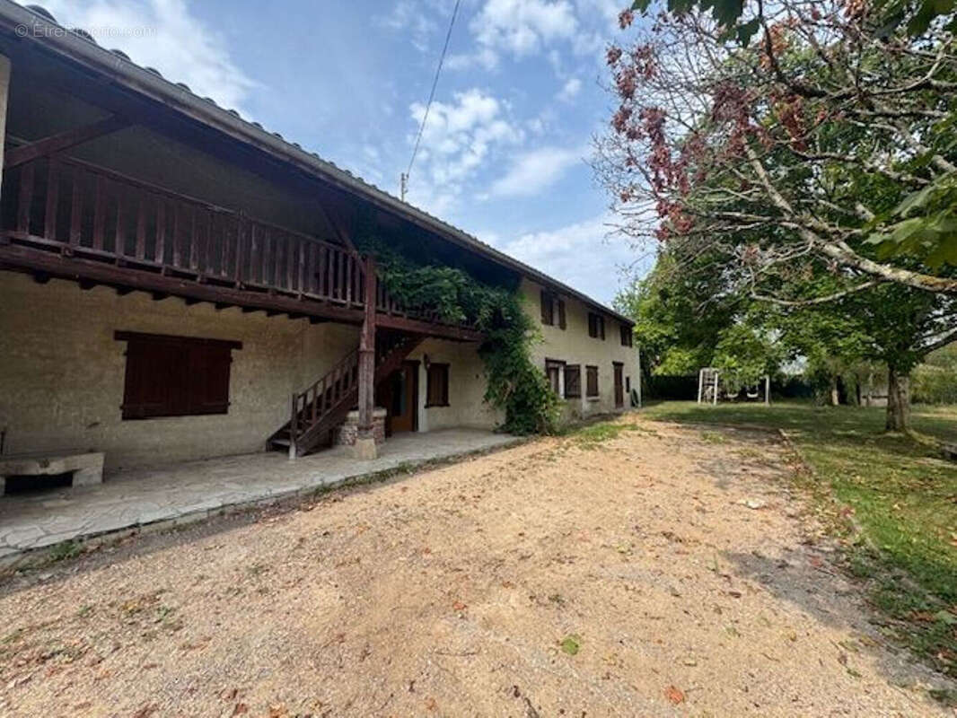 Maison à VONNAS